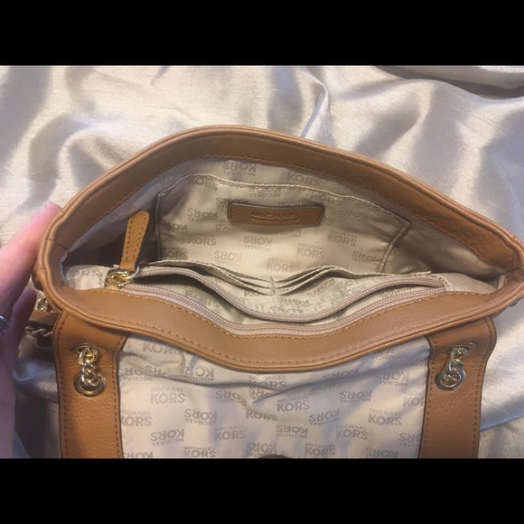 MK Shoulder Bag also Tote - Picture 4 of 6